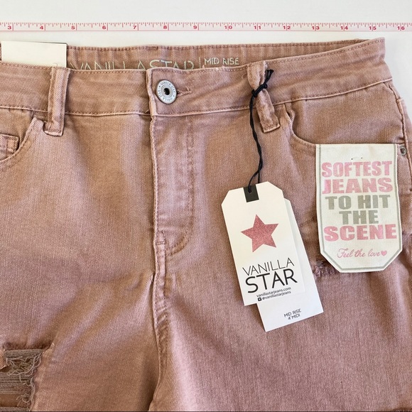 NWT Vanilla Star Mid Rise Blush Distressed Shorts - Picture 5 of 9